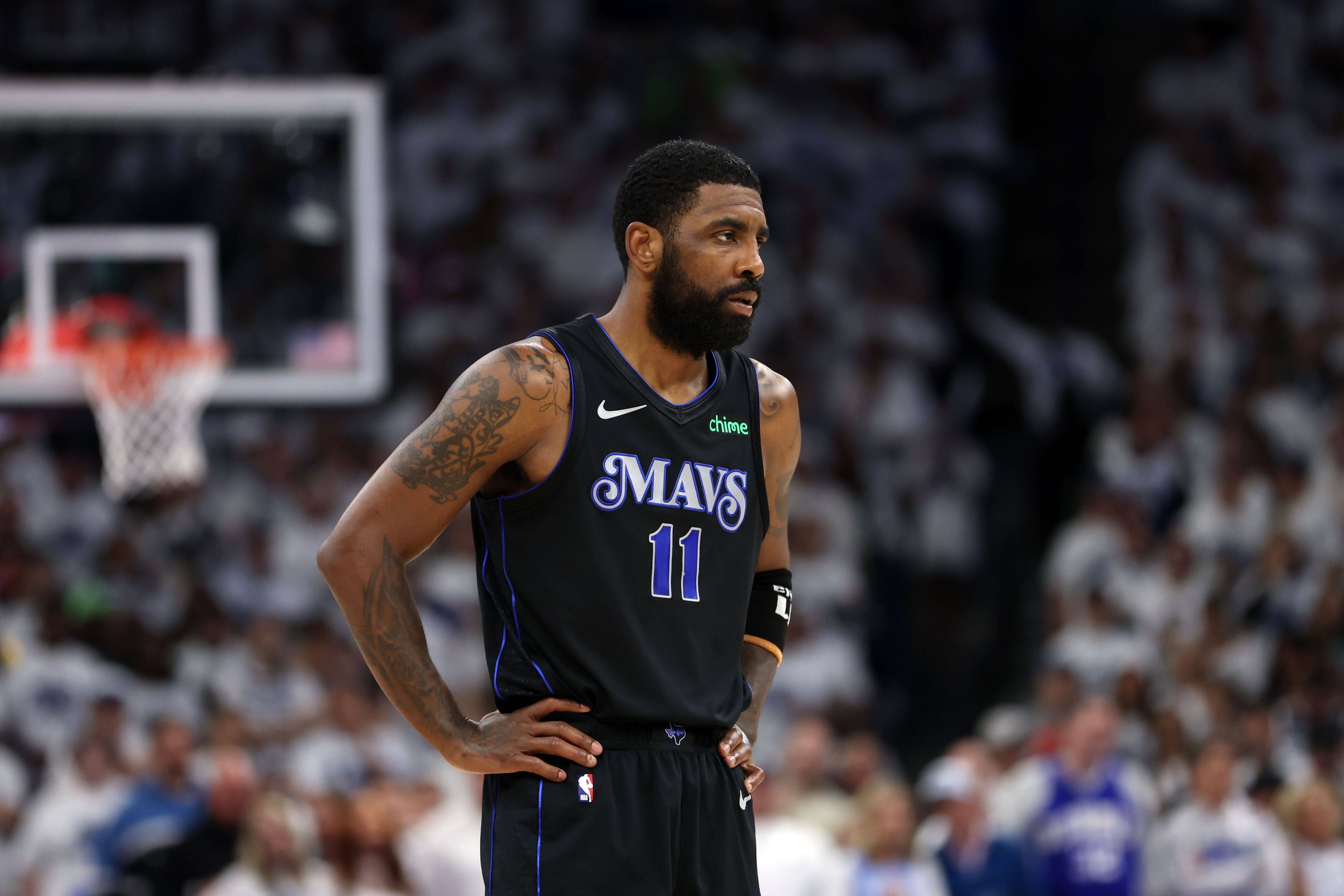 在支持她的 在支持她的